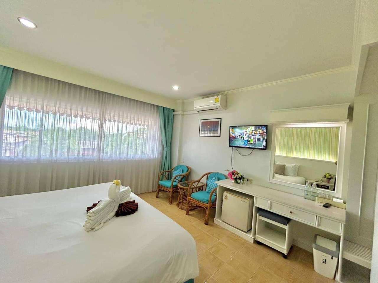 Krabi Royal Hotel Екстер'єр фото