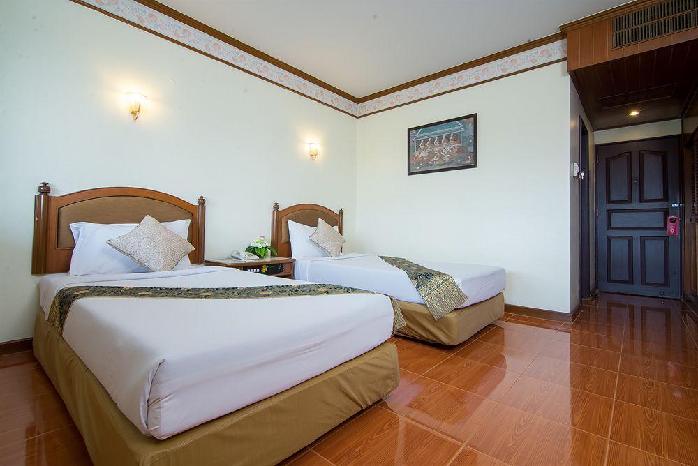 Krabi Royal Hotel Екстер'єр фото