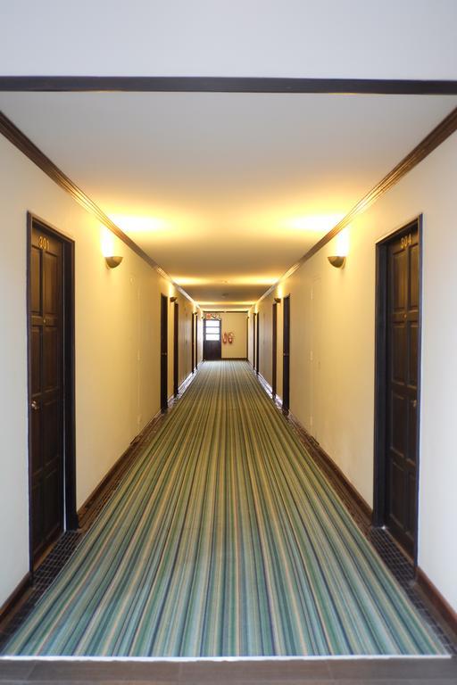 Krabi Royal Hotel Екстер'єр фото