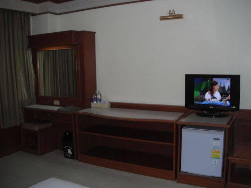 Krabi Royal Hotel Екстер'єр фото